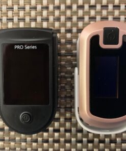 Zacurate Pro Series 500DL Fingertip Pulse Oximeter Blood Oxygen Saturation Monitor with Silicone Cover, Batteries and Lanyard (Royal Black) 33 71nGIXJF6KL