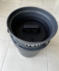 Airscape Bucket Insert Airtight Lid - Bulk Dry Storage - Unique Nitro Flush Port and Degassing Valve for Versatility - Preserve Food Freshness - Fits Most 3, 5, and 7 Gallon Buckets - Single 19 71nJdmA7dML