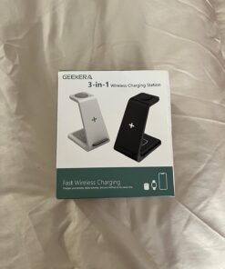 Wireless Charging Stand, GEEKERA 3 in 1 Wireless Charger Dock Station for iPhone 15 14 13 12 11 Pro Max Plus XR XS 8 Plus, Apple Watch Ultra/9/SE/8/7/6/5/4/3/2, AirPods Pro/3 Black 34 71nkUYXfNyL
