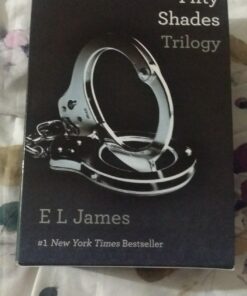 Fifty Shades Trilogy (Fifty Shades of Grey / Fifty Shades Darker / Fifty Shades Freed) 51 71nqnuDq dL