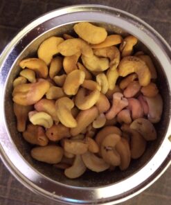 PLANTERS Deluxe Salted Whole Cashews, Party Snacks, Plant-Based Protein 18.25oz (1 Cannister) 1.14 Pound (Pack of 1) 42 71o9s3vst3L