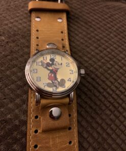 Disney Mickey Mouse Adult Vintage Articulating Hands Analog Quartz Watch Silver, Black 41 71oEtbpLDFL