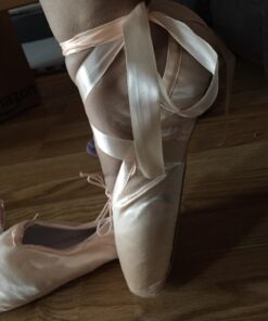 KUKOME Ballet Dance Shoes Pink Satin Pointe Shoes with Ribbon and Toe Pads for Ladies 9 38 71oOcYpmNEL