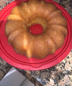Nordic Ware Bundt Cake Keeper, Plastic, 13 in L X 12 in W X 7 in H, Red 32 71oOrtCKD6L