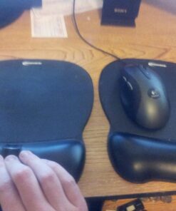 Innovera Gel Mouse Pad with Wrist Rest, Nonskid Base, 9 X 7.5 - Inches Black (51450) 12 71oUrYrpvWL