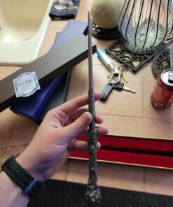 The Noble Collection Harry Potter Lord Voldemort's Wand in Ollivander's Box 33 71oc2Jq8gQL