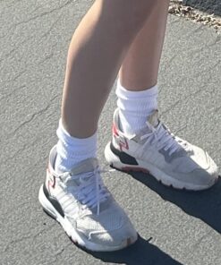 Hanes Women's Value, Crew Soft Moisture-Wicking Socks, Available in 10 and 14-Packs White - 10 Pack 5-9 27 71ohm94wk6L