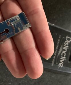 Distinctive 1-4 (Quarter Inch) Quilting Sewing Machine Presser Foot with Edge Guide - Fits All Low Shank Snap-On Singer*, Brother, Babylock, Janome, Kenmore, White, Juki, Simplicity, Elna and More! 9 71ojzR66wfL