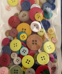 Scrambled Assortment Bag of Buttons for Arts & Crafts, Decoration, Collections, Sewing, and More! (100 Pack) 37 71p6kz0htAL