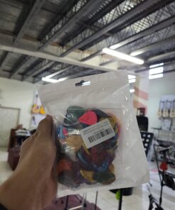 AUGSHY 300 Pcs Guitar Picks Sampler Value Pack Includes Thin Medium & Heavy Gauges 300 Mixedcolor 32 71pDmQUiM5L