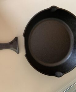 Lodge Seasoned Cast Iron 5 Piece Bundle. 10.5" Griddle, 8" Skillet, 10.25" Skillet, 10.25" Dutch Oven, and 10.25" Lid,Black 40 71pHUwuKn3L