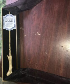 The Noble Collection Harry Potter Lord Voldemort's Wand in Ollivander's Box 46 71pkP0YBsIL