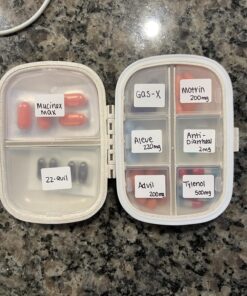 Holii Travel Pill Organizer, 8 Compartments Portable Pill Case, Daily Pill Box to Hold Vitamins, Small Pill Container for Pocket Purse Medicine Organizer(Khaki) Khaki 36 71popcJTbHL