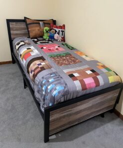 OETNAISAN Minecraft Twin Quilt & Sham Set - Featuring Creeper, Steve, & Alex (Official Minecraft Product) 17 71q3wc295YL