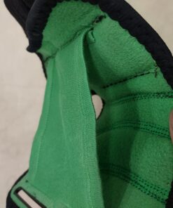 Mueller Sports Medicine Green Fitted Wrist Brace for Men and Women, Support and Compression for Carpal Tunnel Syndrome, Tendinitis, and Arthritis, Black Right Small/Medium (Pack of 1) 39 71qIe7T5tHL