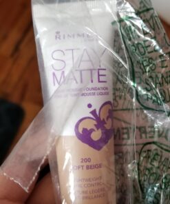 Rimmel London Stay Matte Liquid Mousse - 200 Soft Beige - Foundation, Lightweight, Shine Control, Oil-Free, 1oz 1 Fl Oz (Pack of 1) 39 71qMaB3kj1L