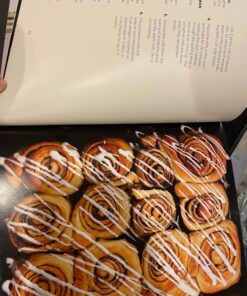 From Crook to Cook: Platinum Recipes from Tha Boss Dogg's Kitchen (Snoop Dogg Cookbook, Celebrity Cookbook with Soul Food Recipes) (Snoop Dog x Chronicle Books) Hardcover 52 71qXfDMkvL