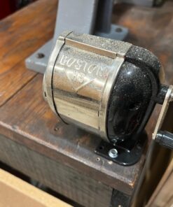 X-ACTO 1031 KS Manual Classroom Pencil Sharpener, Counter/Wall-Mount, Black/Nickel-plated 41 71qbqOUDzeL