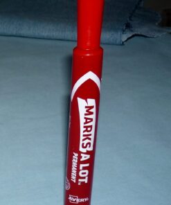 Avery Marks A Lot Permanent Markers, Large Desk-Style Size, Chisel Tip, Water and Wear Resistant, 12 Red Markers (08887) 27 71qiz1Uy3hL