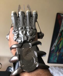 Skull & Bones Gauntlet Style Hand Claw (Limited Edition) 11 71qnD8FoobL