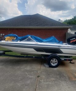 Boat Juice Boat Cleaning Kit - Exterior Boat Cleaner Water Spot Remover, Interior Boat Cleaner for Seats and Vinyl, 2 Microfiber Towels - Boat Cleaning and Detailing Supplies (Kit) 43 71qooSSqXGL