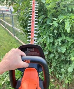 BLACK+DECKER 20V MAX Cordless Hedge Trimmer, 22-Inch, Tool Only (LHT2220B) 52 71rFGWpMp7L