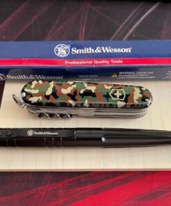 Smith & Wesson SWPENBK 5.7in Aircraft Aluminum Refillable Tactical Screw Cap Pen for Outdoor, Survival, Camping and EDC, Multicolor, One Size,Black 22 71rK5iIEz1L