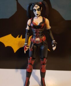 Arkham City: Harley Quinn, Batman, Nightwing, & Robin Action Figure 4-Pack 20 71rU4iKlOBL