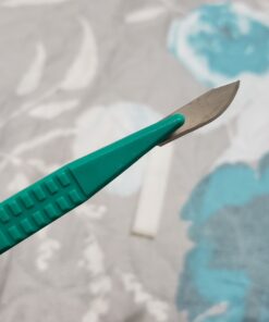 Medpride Disposable Scalpel Blades| Sharp, Tempered Stainless-Steel Blades | Pack of 10 Sterile Scalpel Knives| Plastic Handle| Individual Pouches| for Dermaplaining, Podiatry, Crafts & More (#10) #10 45 71rZTsgfhL