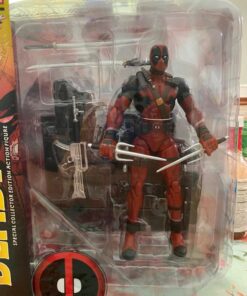 Diamond Select Toys Marvel Select: Deadpool Action Figure,Red,black,Standard 36 71rdI8zH7vL