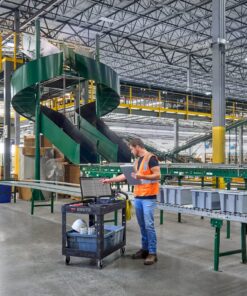 Rubbermaid Commercial Products 2-Shelf Utility/Service Cart, Medium, Lipped Shelves, Ergonomic Handle, 500 Lbs Capacity, for Warehouse/Garage/Cleaning/Manufacturing (FG452088BlA) Black 45 71rdcT1c9rL