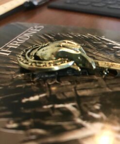 Graceful Goods GOT Antique Gold Tone Hand of The King Brooch 38 71rjVXWYIIL