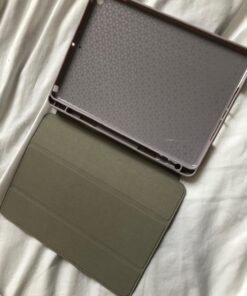 Soke iPad 6th/5th Generation Case with Pencil Holder, Smart iPad 9.7 inch Cases Trifold Stand with Shockproof Soft TPU Back Cover and Auto Sleep/Wake Function for Apple iPad 2018/2017, Violet 70 71rr2ajMo6L