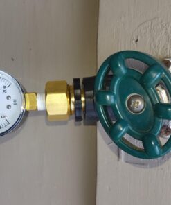 Camco Camper/RV Water Pressure Regulator | Protects RV Kitchen Small Appliances, Plumbing & Hoses | Reduces RV Water Pressure to Safe and Consistent 40-50 PSI | Drinking Water Safe (40055) 32 71rzCiys5TL