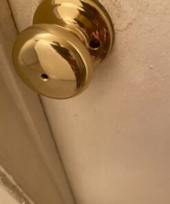 Kwikset Juno Interior Privacy Door Knob with Lock, Door Handle For Bathroom and Bedroom, Polished Brass Keyless Turn Lock Doorknob 18 71sEovCLU5L