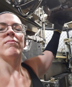 Mechanix Wear: Kevlar Heat Sleeves, Protective Arm Sleeves with Heat and Cut Resistance, Machine Washable, Sleeves for Welding or Automotive Work (One Size Fits All ) 18 71sRYoMq8iL