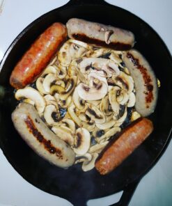 Lodge 10.25 Inch Cast Iron Pre-Seasoned Skillet – Signature Teardrop Handle - Use in the Oven, on the Stove, on the Grill, or Over a Campfire, Black 87 71selQ75EYL