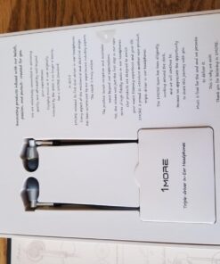 1MORE Triple Driver In-Ear Earphones Hi-Res Headphones with High Resolution, Bass Driven Sound, MEMS Mic, In-Line Remote, High Fidelity for Smartphones/PC/Tablet - Silver 41 71tLzXqEC4L