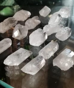 JIC Gem 1 Lb Natural Clear Quartz Crystals Points Bulk Stones and Crystals High Energy Raw White Quartz Crystals Healing Rough Stones Natural Quartz Cluster with Box 1LB 84 71th2cDYHL
