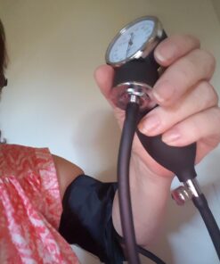 White Coat Deluxe Aneroid Sphygmomanometer Professional Blood Pressure Monitor with Adult Sized Black Cuff and Carrying Case 4 Piece Set 41 71tmKk5GkTL