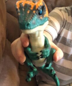Untamed Raptor by Fingerlings - Fury (Blue) - Interactive Collectible Dinosaur - By WowWee Fury (Blue) 7 71tpko6AMIL