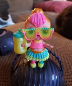 L.O.L. Surprise! Glam Glitter Series Doll with 7 Surprises 32 71u1eYRojTL