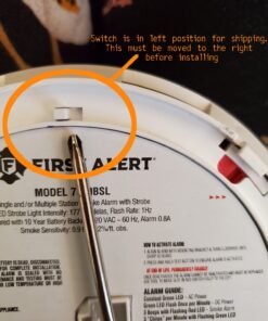 First Alert BRK 7020BSL Hardwired Hearing Impaired Smoke Detector with LED Strobe Light , white Smoke Alarm With Strobe Light 13 71uFXg 64vL