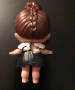 L.O.L. Surprise! Glam Glitter Series Doll with 7 Surprises 34 71uIjrJvoL
