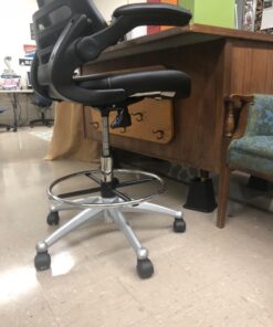 Modway Attainment Vinyl Drafting Chair - Drafting Stool With Flip-Up Arm in Black 52 71uUKwujDjL