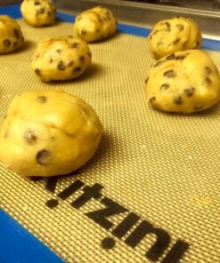 Kitzini Silicone Baking Mat Set. Non-Stick Silicone Mats for Baking. 2 Half Baking Sheets. BPA Free. Professional Grade Silicone Baking Sheet. Silicone Baking Mats for Cookies, Macarons & Pastry 41 71ullUajOGL