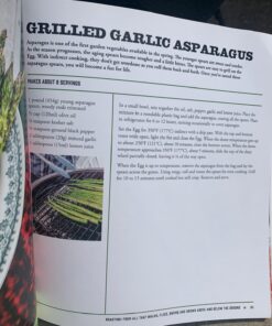 Smoke It Like a Pro on the Big Green Egg & Other Ceramic Cookers: An Independent Guide with Master Recipes from a Competition Barbecue Team--Includes Smoking, Grilling and Roasting Techniques Paperback 8 71uvMDgxqL