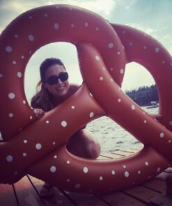 Swimline Giant Pretzel Swim Fun Inflatable Floating Seat, 1-Pack 31 71uvs16SUQL