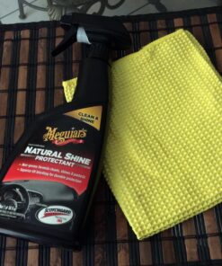 Meguiar's Natural Shine Protectant Spray - Car Interior Protectant for a Clean and Natural Shine - Cleans, Shines and Protects Interior Rubber, Plastic and Vinyl - Superior UV Protection, 16 Oz 30 71vW6K14wL