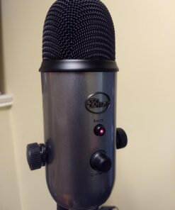 Blue Yeti USB Mic for Recording & Streaming on PC and Mac, 3 Condenser Capsules, 4 Pickup Patterns, Headphone Output and Volume Control, Mic Gain Control, Adjustable Stand, Plug & Play - Lunar Gray 29 71wWuQGg6PL
